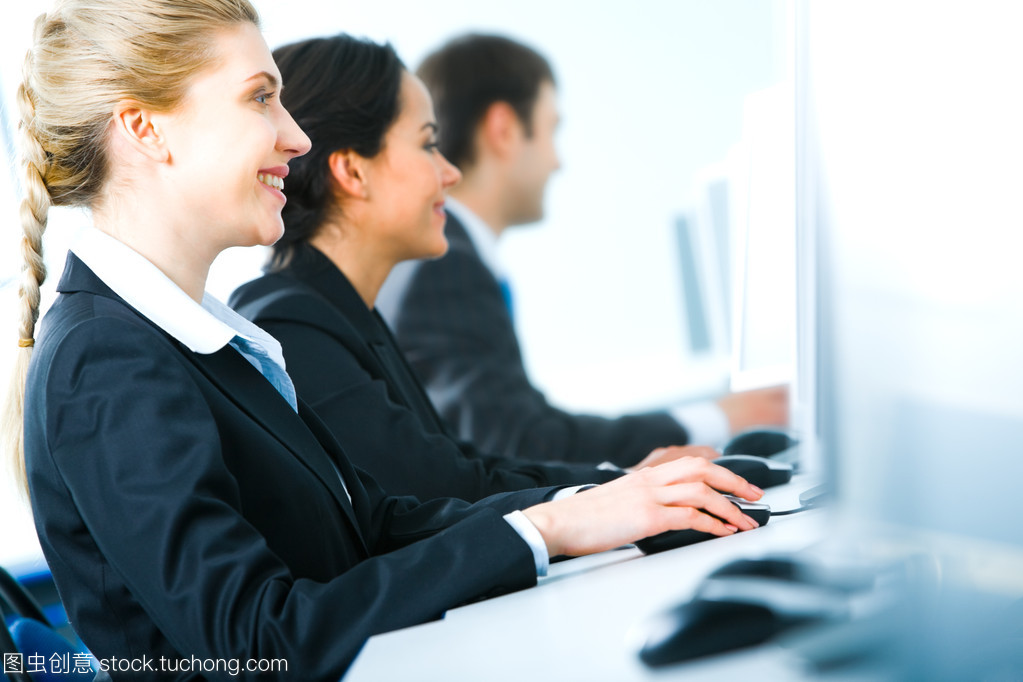 計算機業(yè)務(wù)培訓(xùn) 提升技能，驅(qū)動數(shù)字化未來